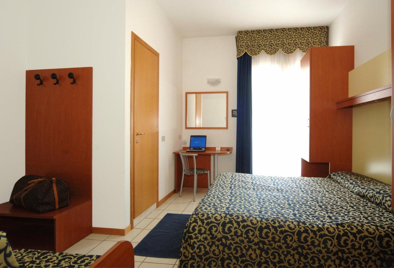 Hotel Lido Лидо ди Йезоло Стая снимка